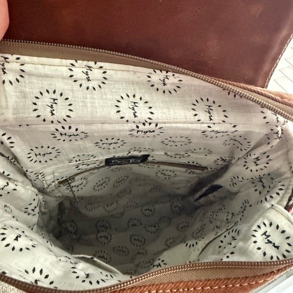 NWT Myra Peanut Brown Crossbody Bag - Picture 10 of 13